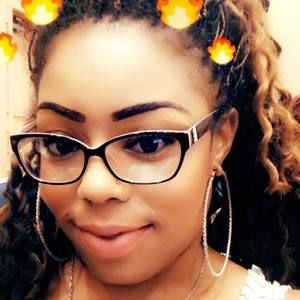 Meet your Posher, Elyse